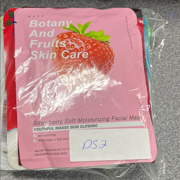 Facial Mask bundle DS2 price firm no offers 20 pieces - Picture 1 of 1